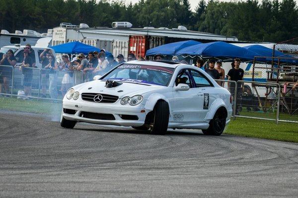 Participer à sa première compétition de moto de piste